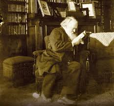 Brahms lisant une partition